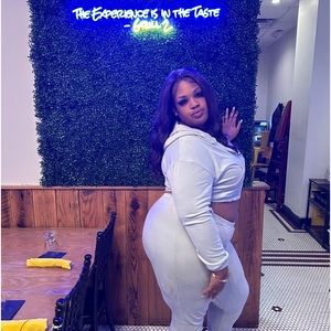 Meet your Posher, Jamira